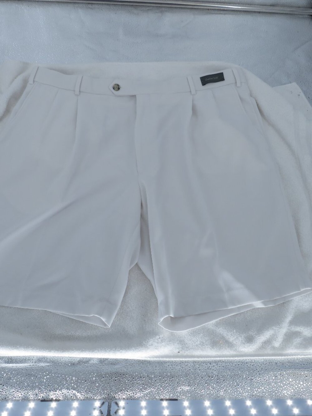 Ballin Relax White Microfibre Tailored Shorts Size 40 Made in Canada | Minimal